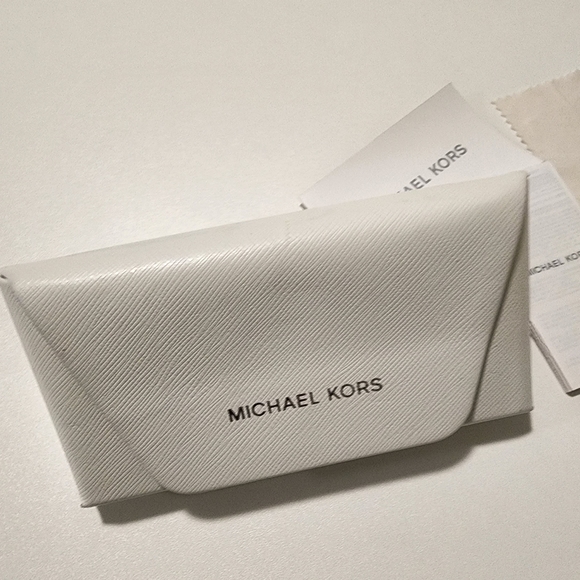 Micheal Kors White Aviator glasses - Picture 7 of 7